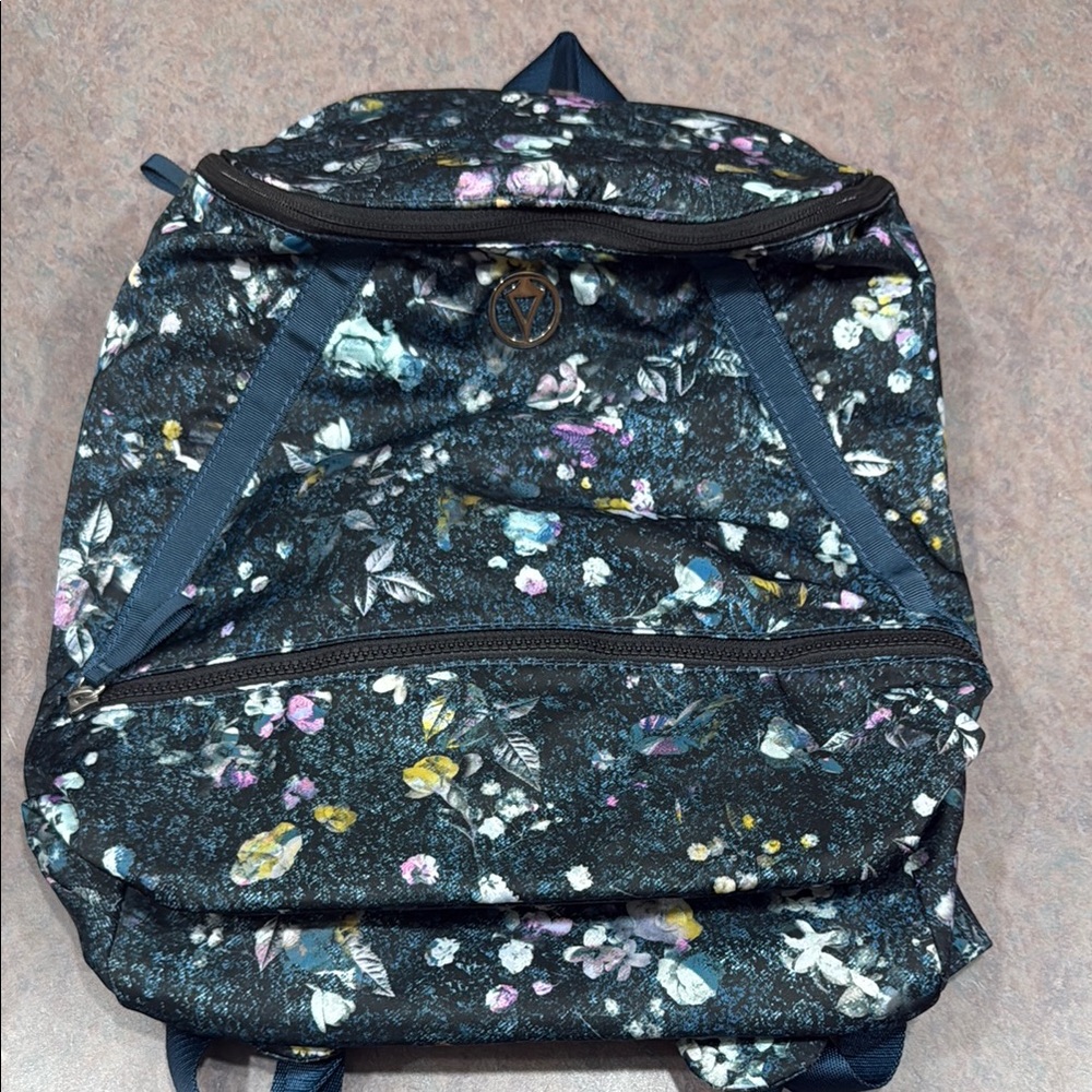 IVIVVA - Lululemon Floral Patterned Backpack